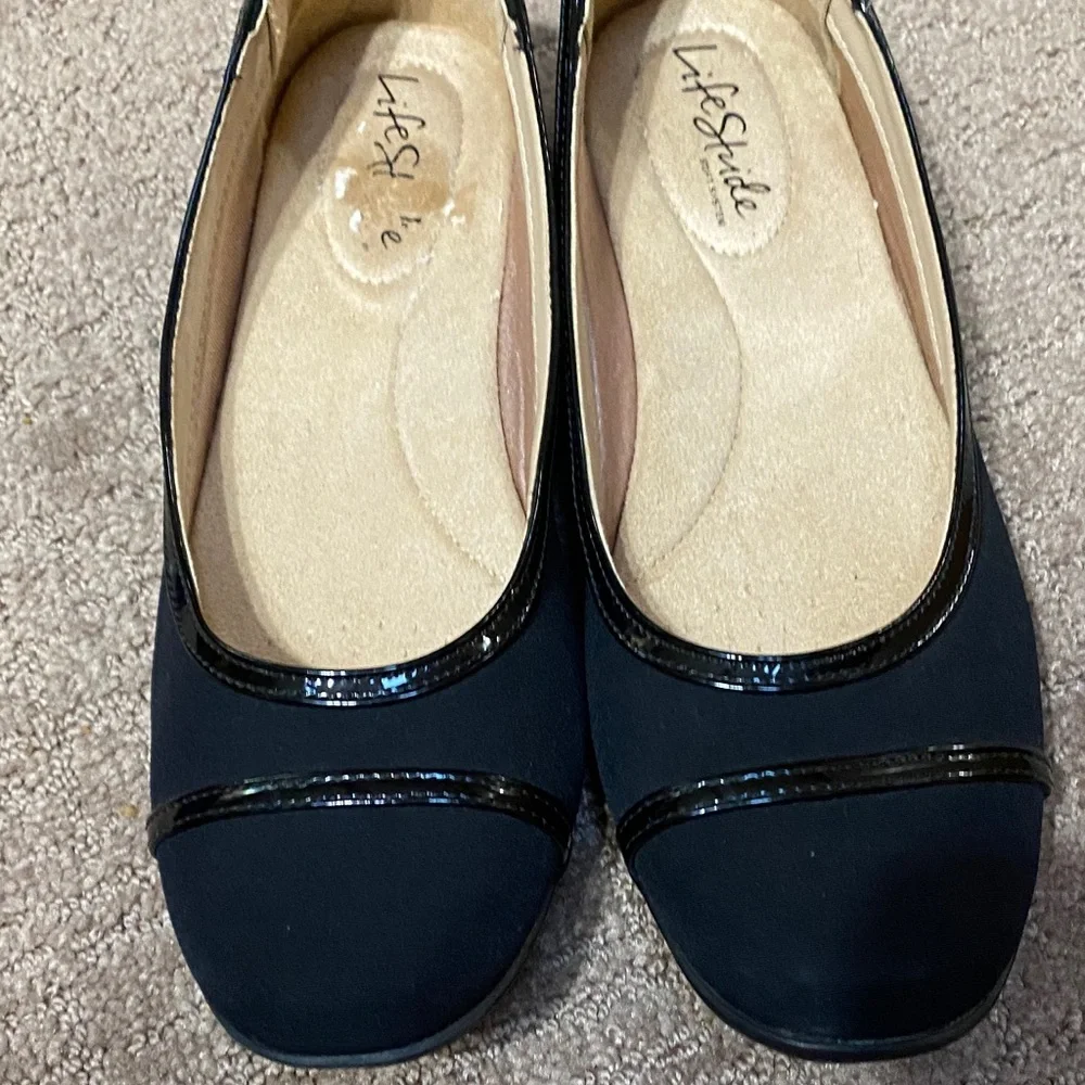 Life Stride Women's Black 8.5M Ballet Flats with Glossy Trim Wedding Guest